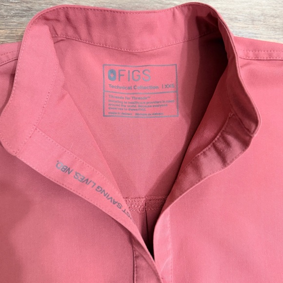 Figs Women's Rose Track Pants and Top Set - Picture 3 of 10